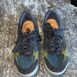 Vans Low-Top Sneakers in Olive Green and Black with Mustard Insole